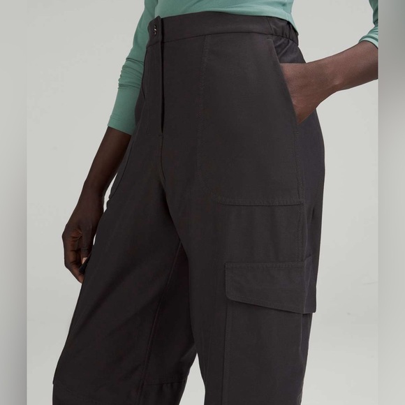 Lululemon Light Utilitech Cargo Pocket High-Rise Pant - Picture 3 of 8